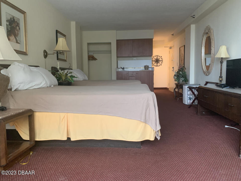 1909 S Atlantic Avenue, 202