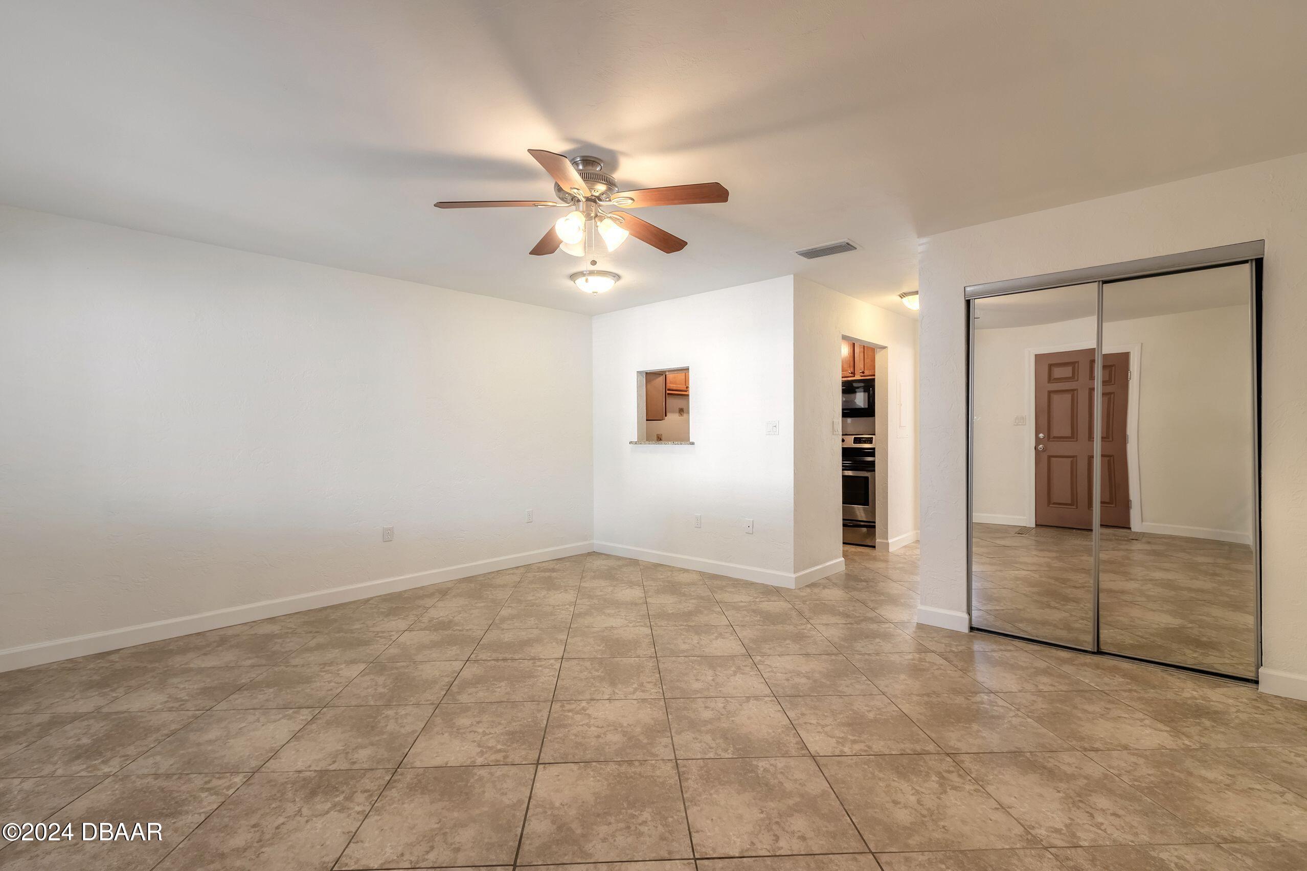 102 S Peninsula Drive, 204