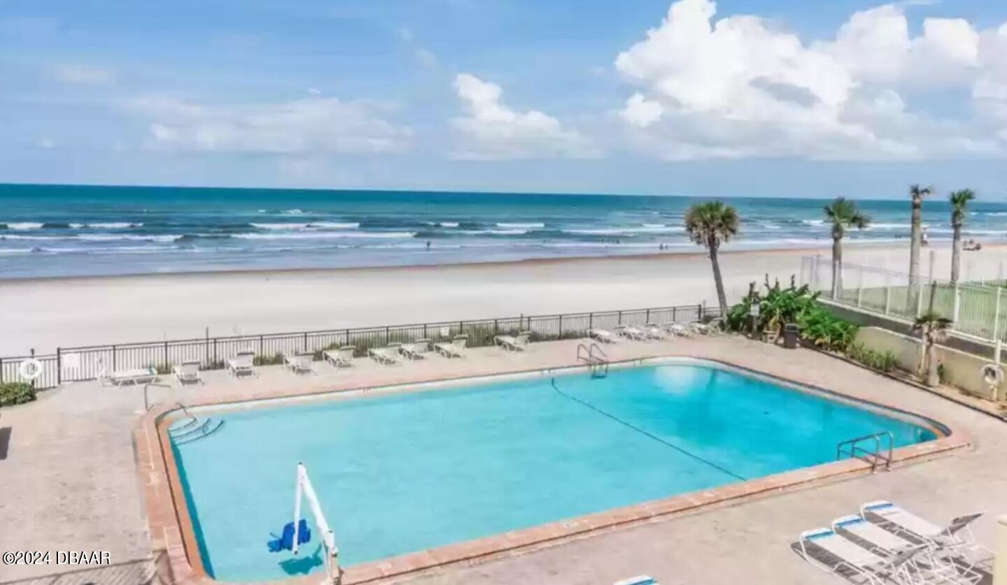 1909 S Atlantic Avenue, 203,204