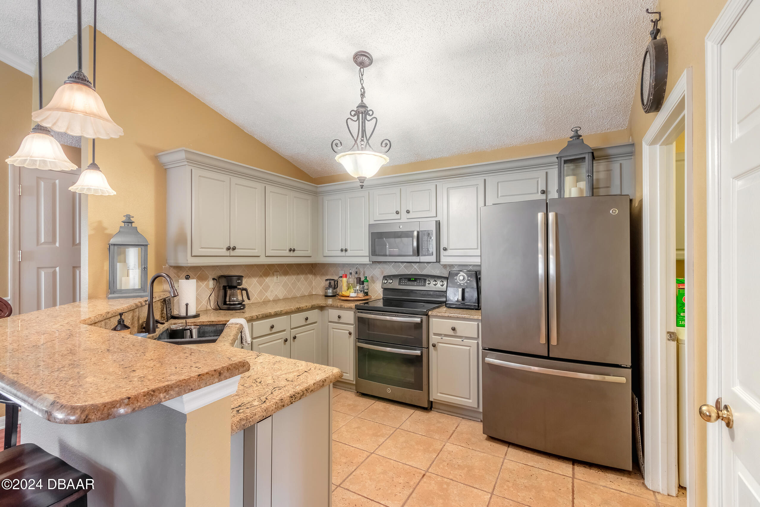 5422 Ward Lake Drive