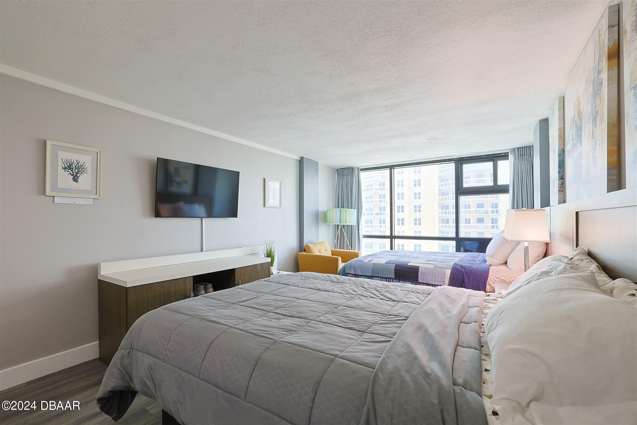 1909 S Atlantic Avenue, 607 & 608