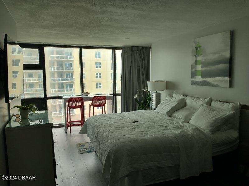 1909 S Atlantic Avenue, 607 & 608