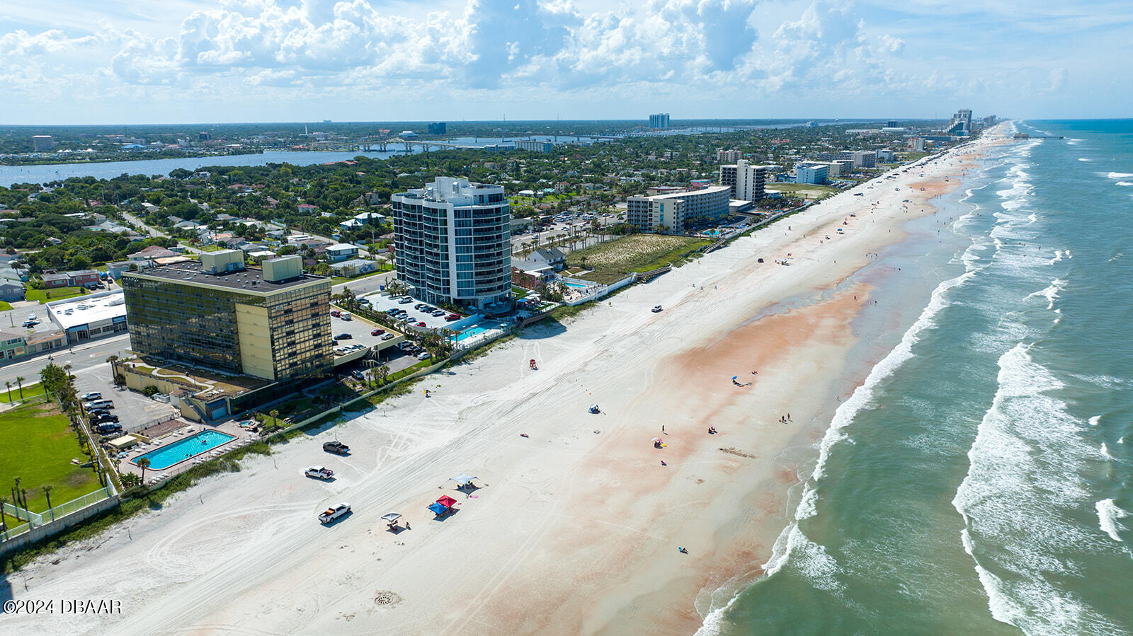 1909 S Atlantic Avenue, 902