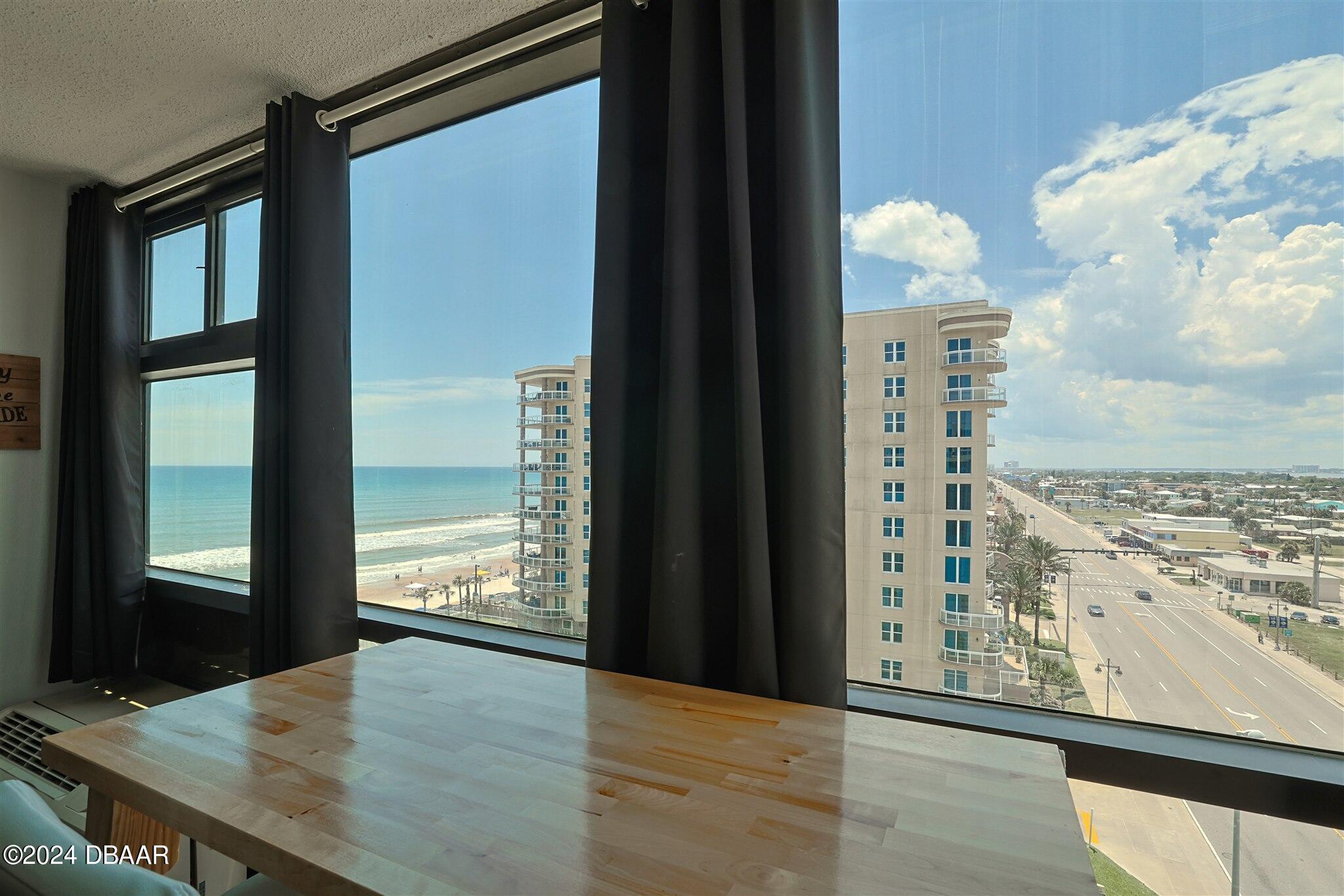 1909 S Atlantic Avenue, 902