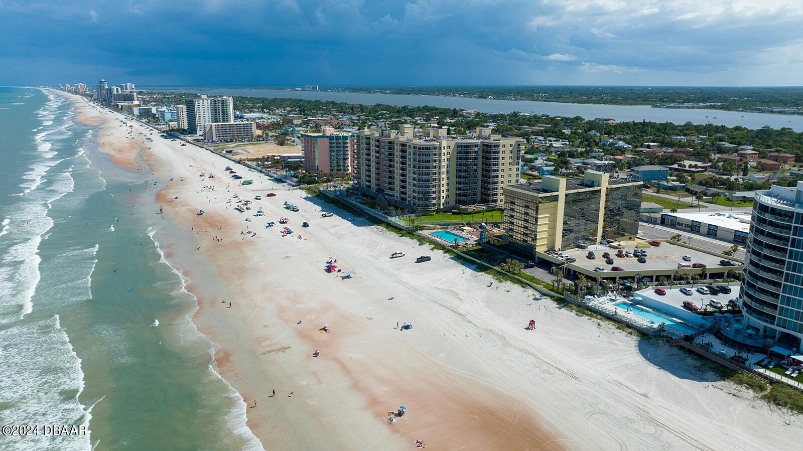 1909 S Atlantic Avenue, 902