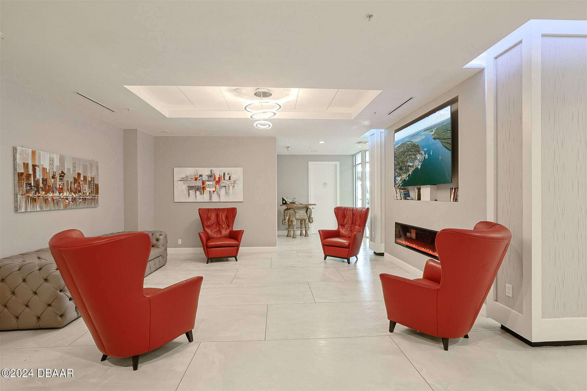 1909 S Atlantic Avenue, 902