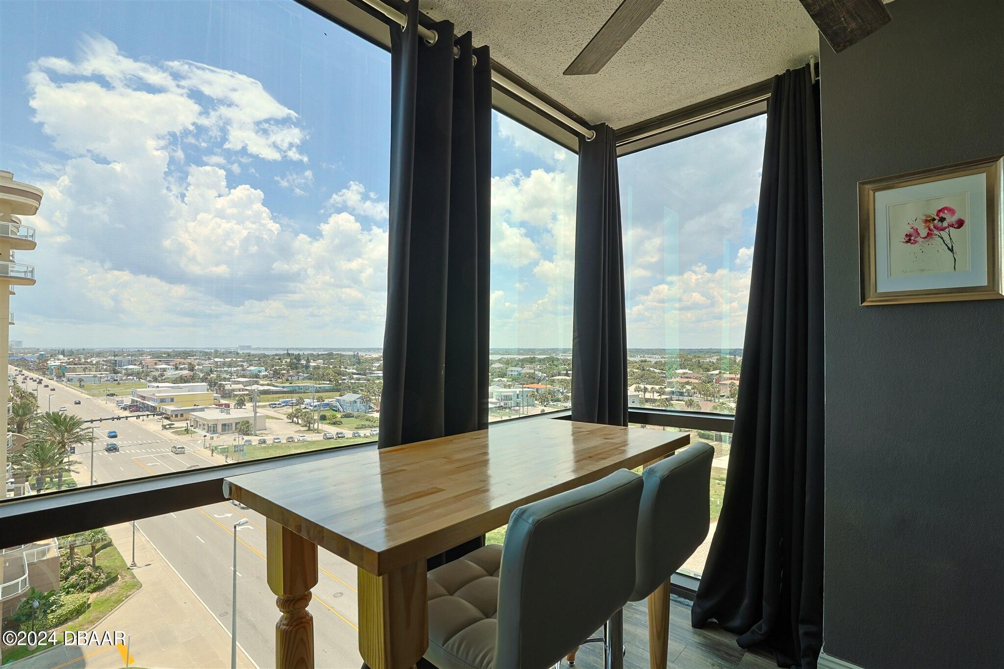 1909 S Atlantic Avenue, 902