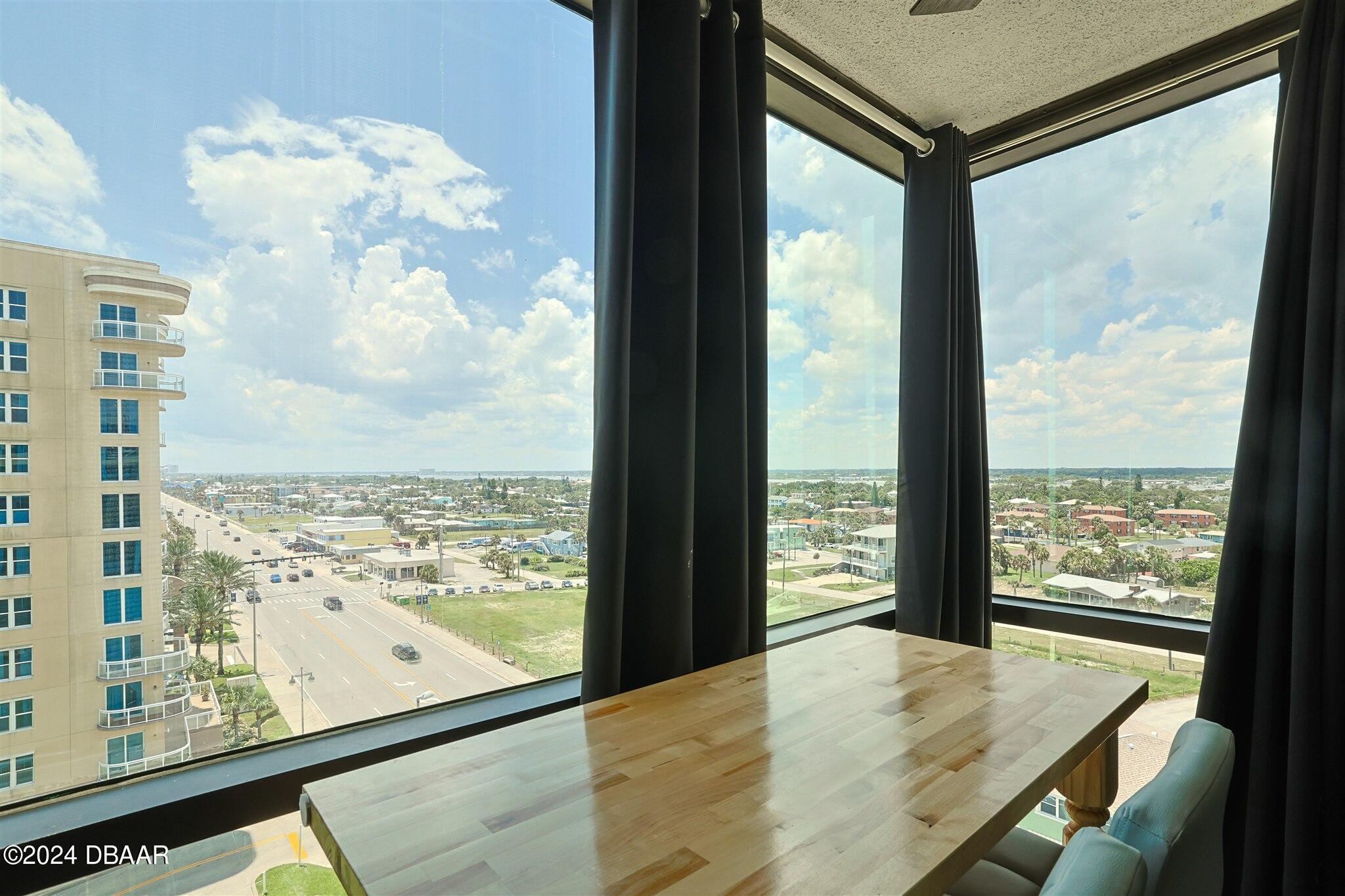 1909 S Atlantic Avenue, 902