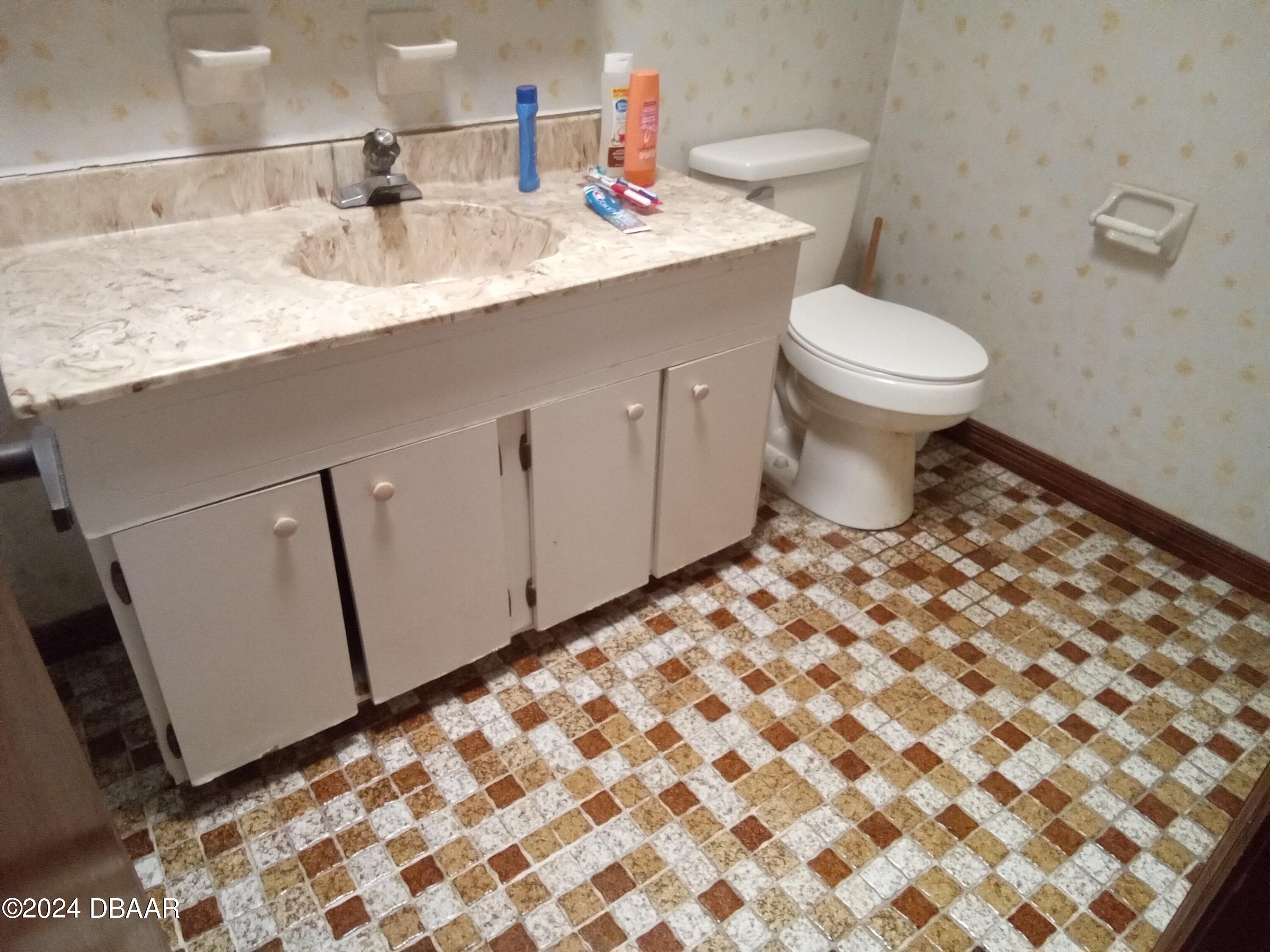 711 Hensel Hill Road E