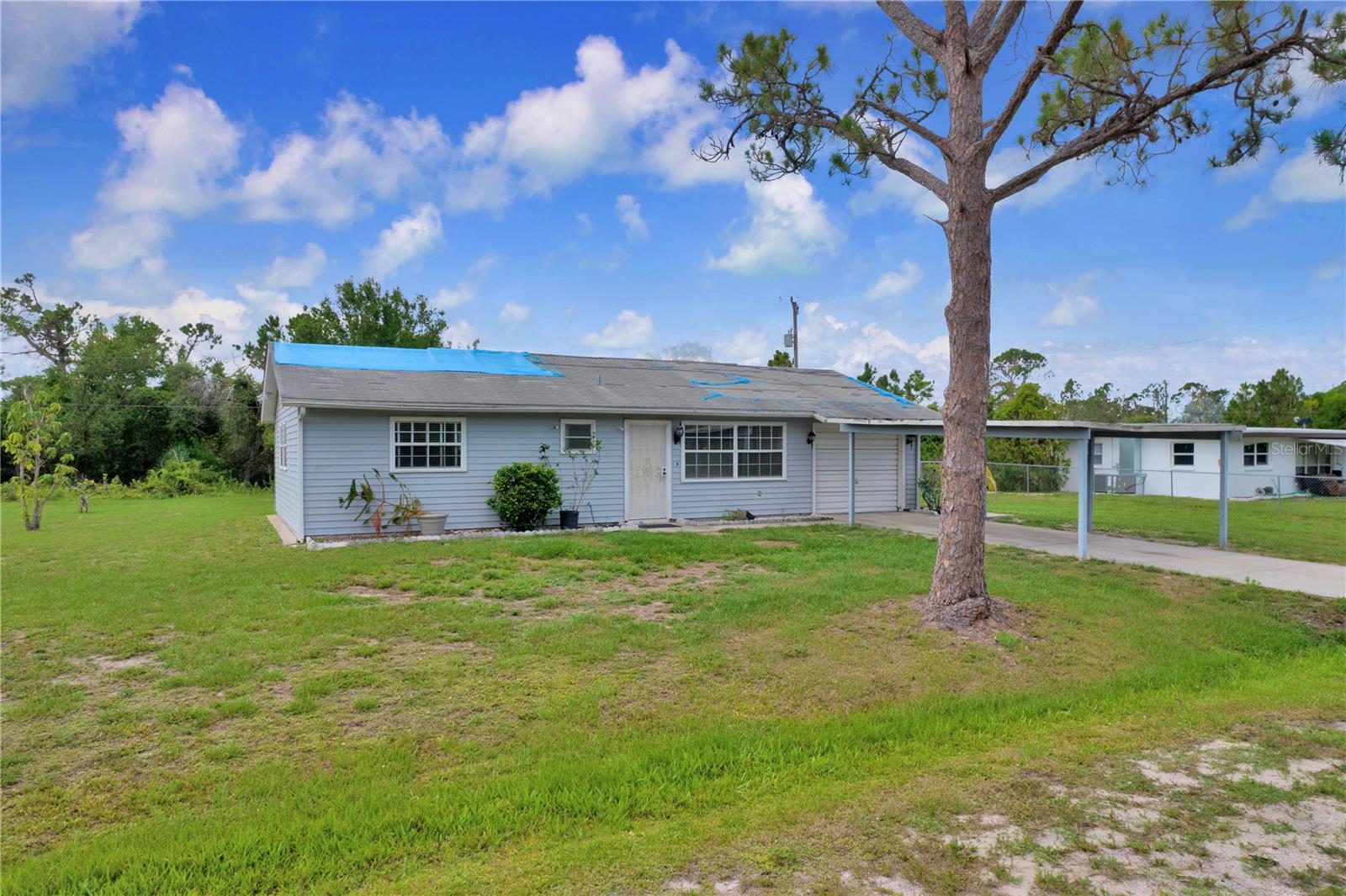 27503 N TWIN LAKES DR