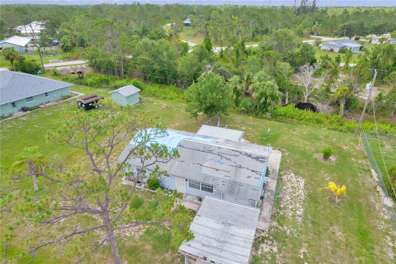 27503 N TWIN LAKES DR