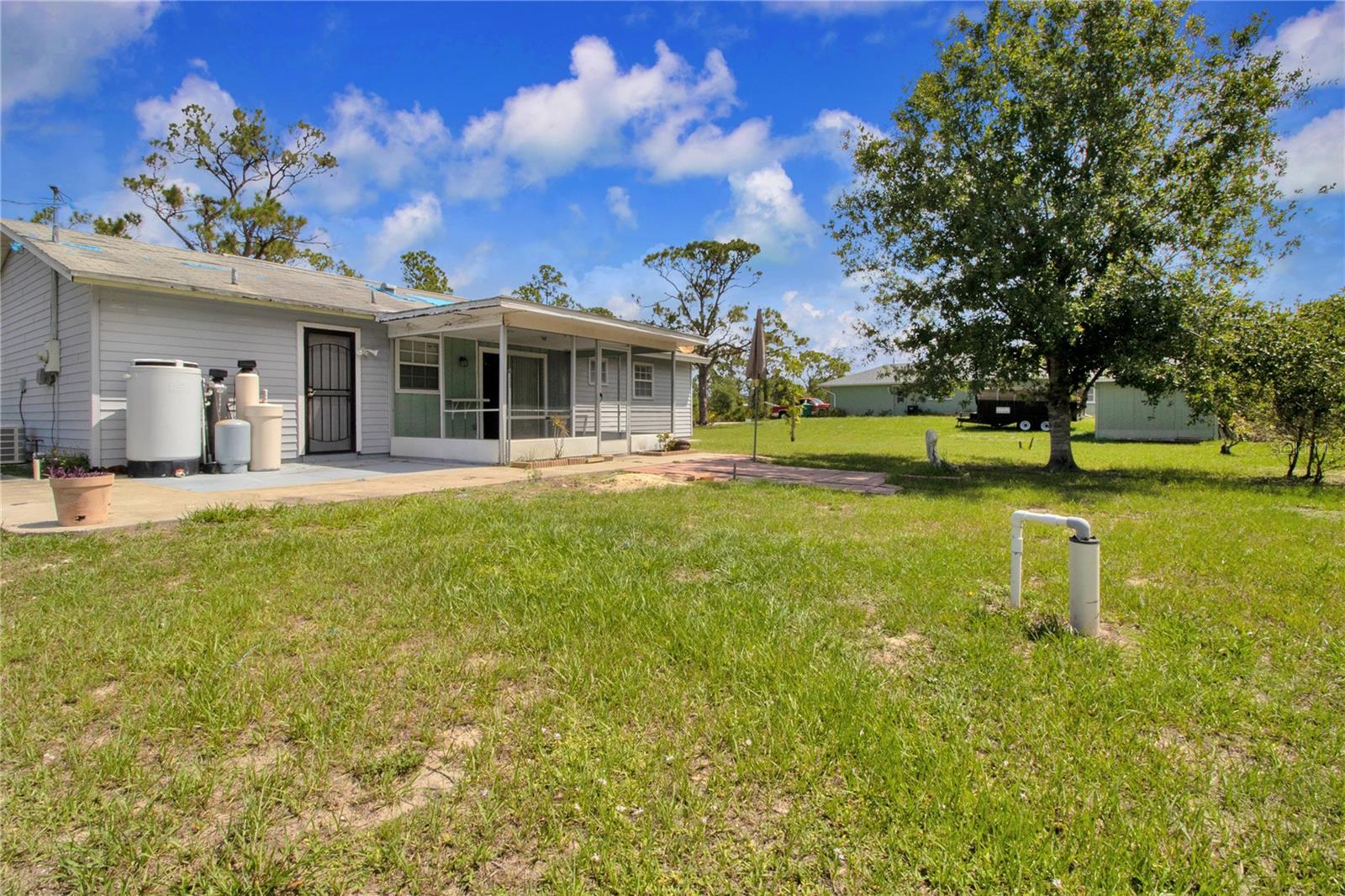 27503 N TWIN LAKES DR