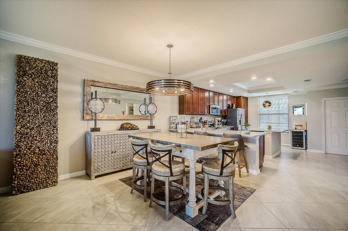 5694 PALMER CIR #101