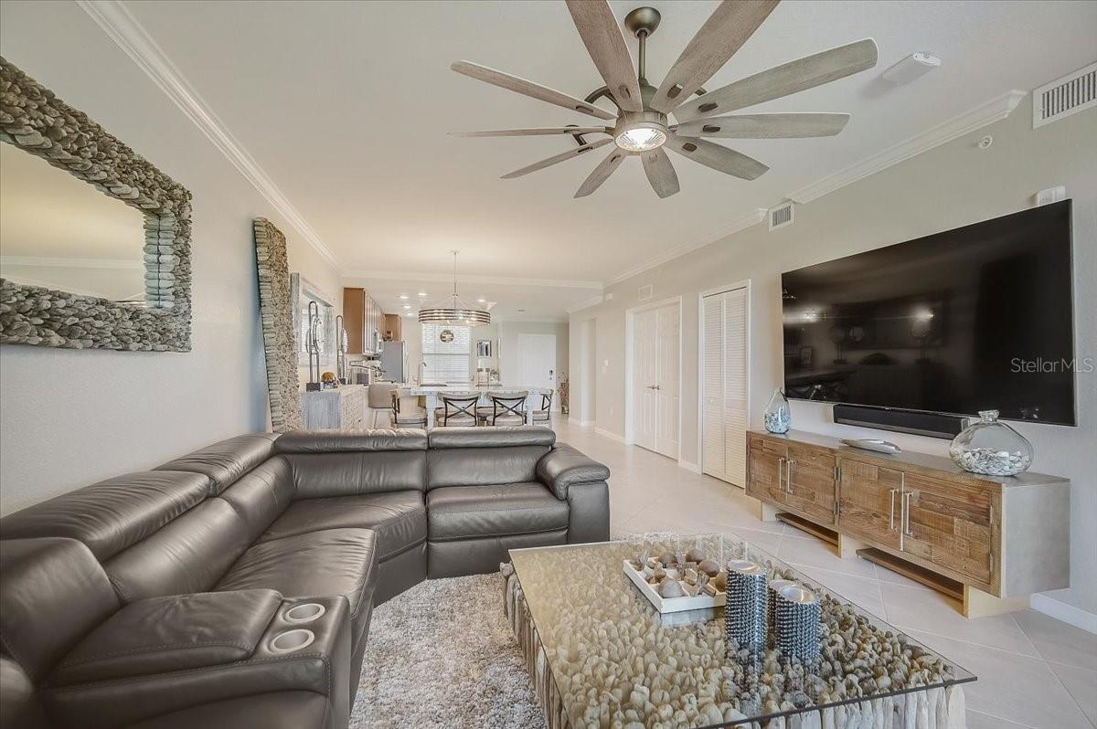 5694 PALMER CIR #101