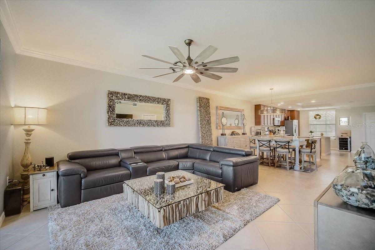 5694 PALMER CIR #101