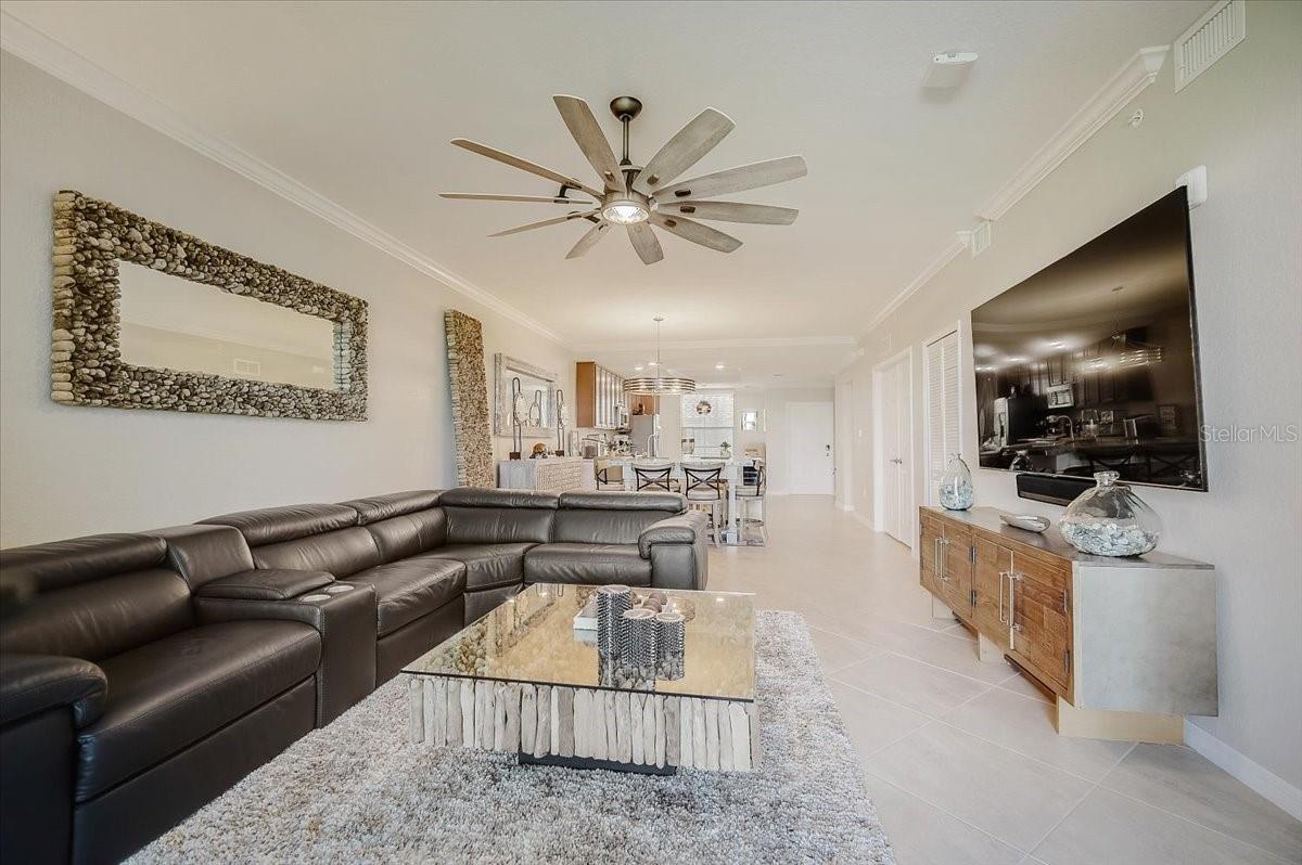 5694 PALMER CIR #101