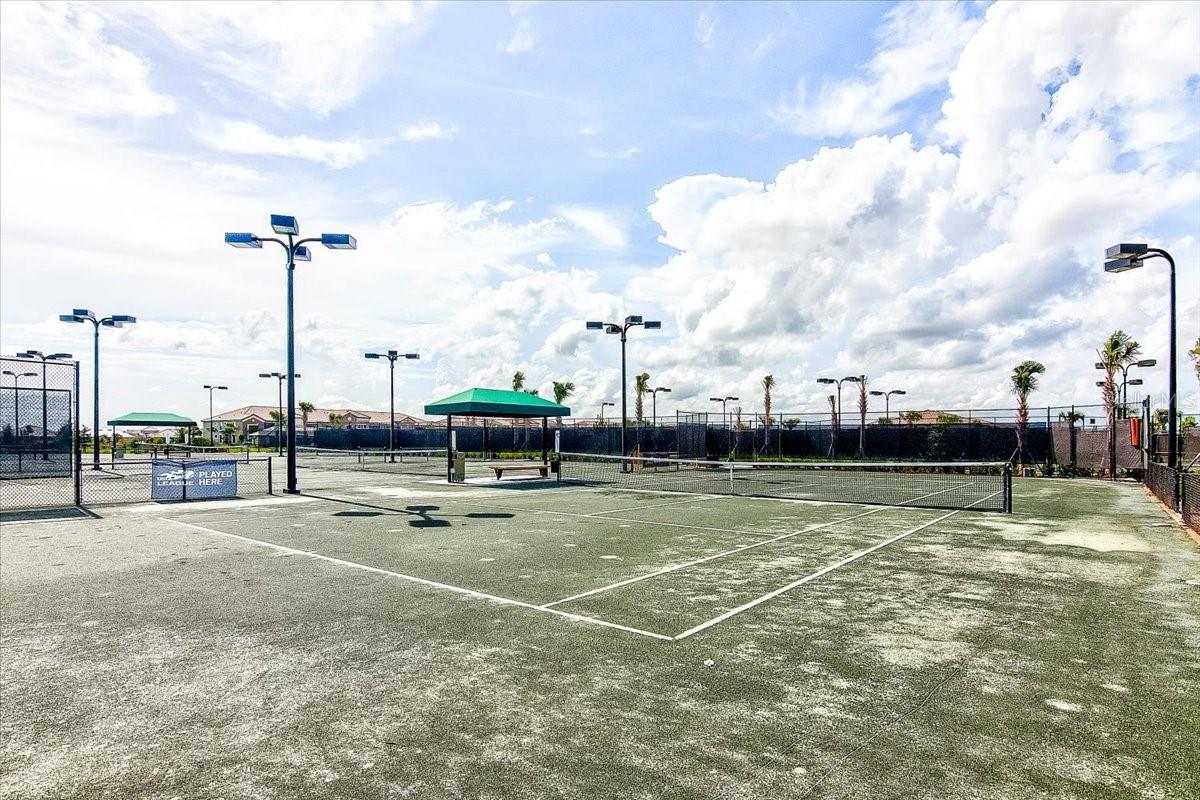 5694 PALMER CIR #101