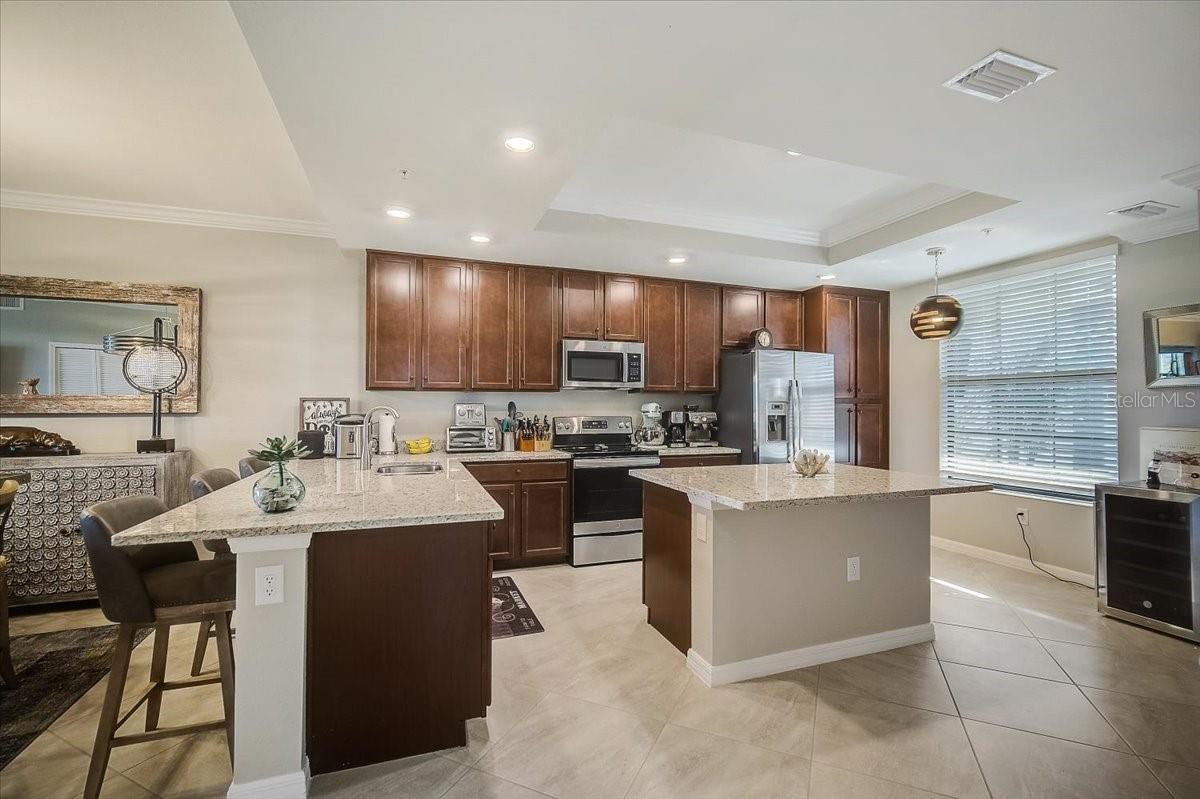 5694 PALMER CIR #101