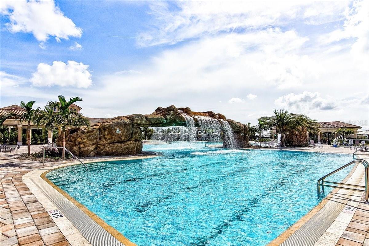 5694 PALMER CIR #101