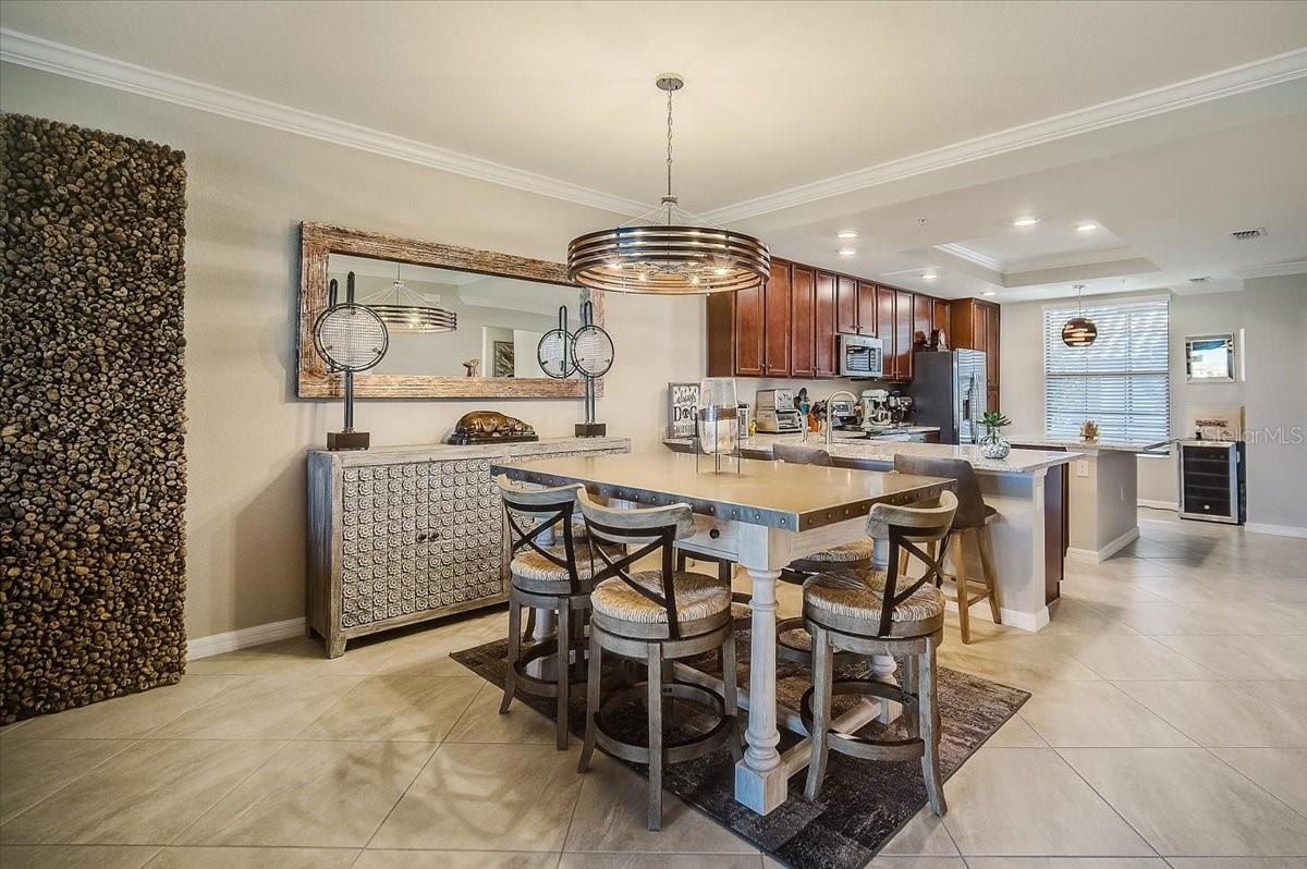 5694 PALMER CIR #101