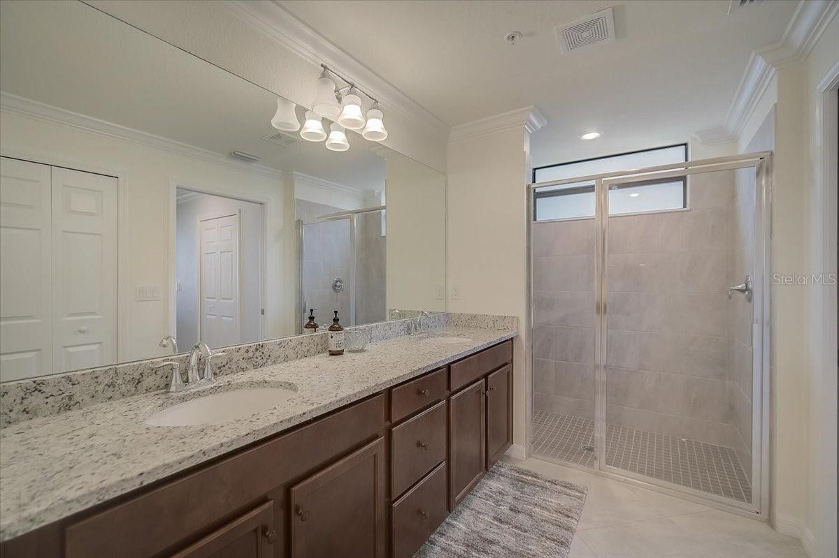 5694 PALMER CIR #101