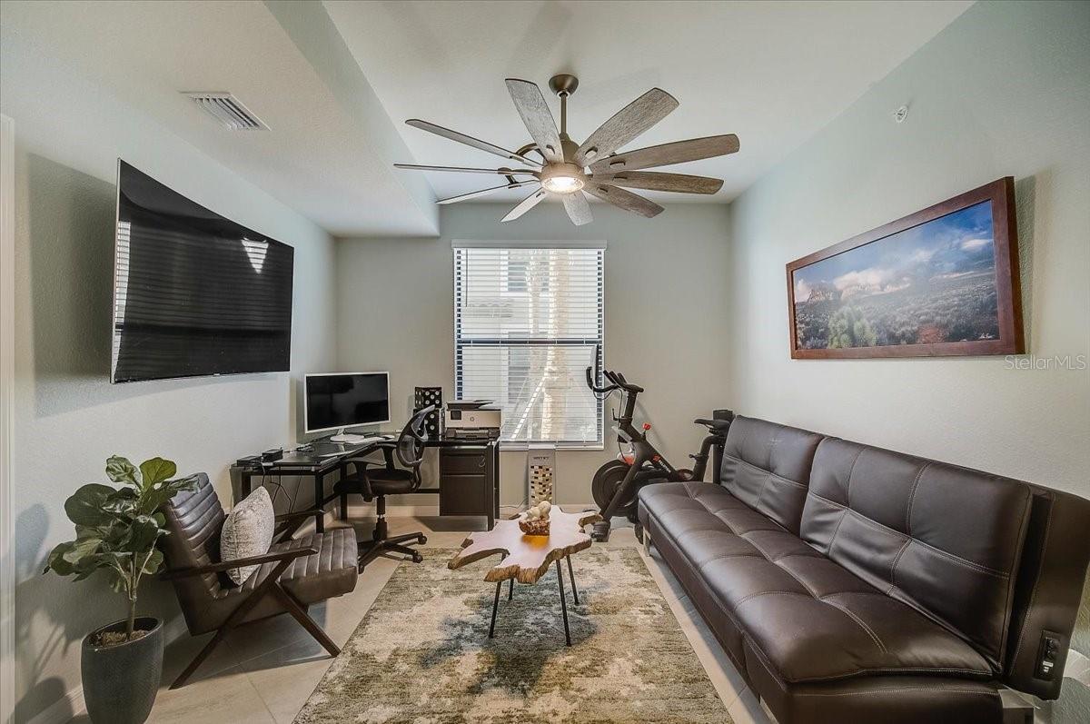 5694 PALMER CIR #101