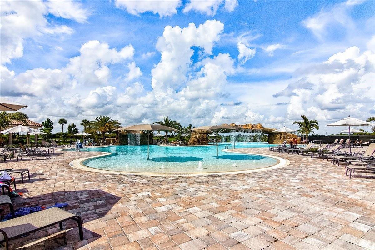 5694 PALMER CIR #101