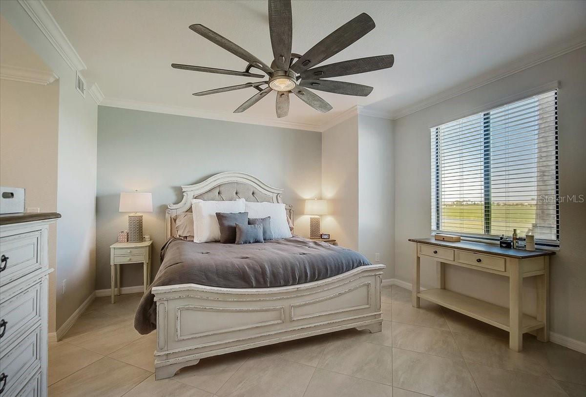 5694 PALMER CIR #101