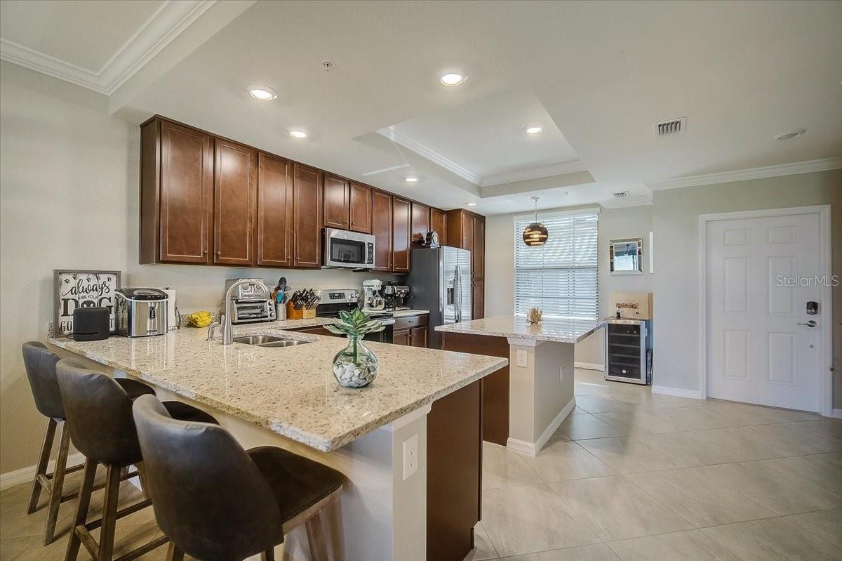 5694 PALMER CIR #101