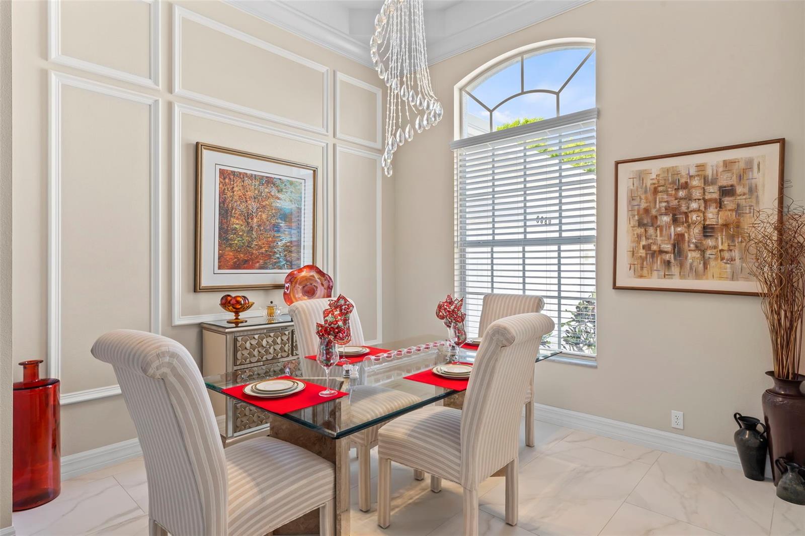 6880 PAN AMERICAN BLVD