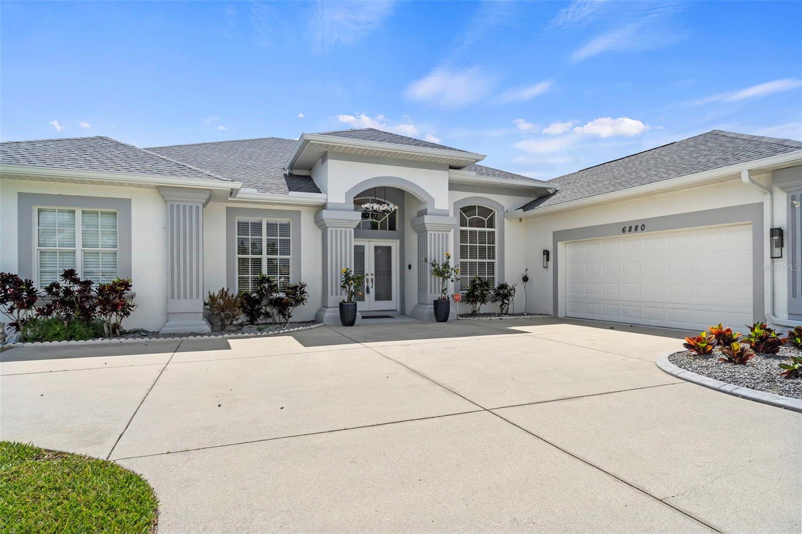 6880 PAN AMERICAN BLVD