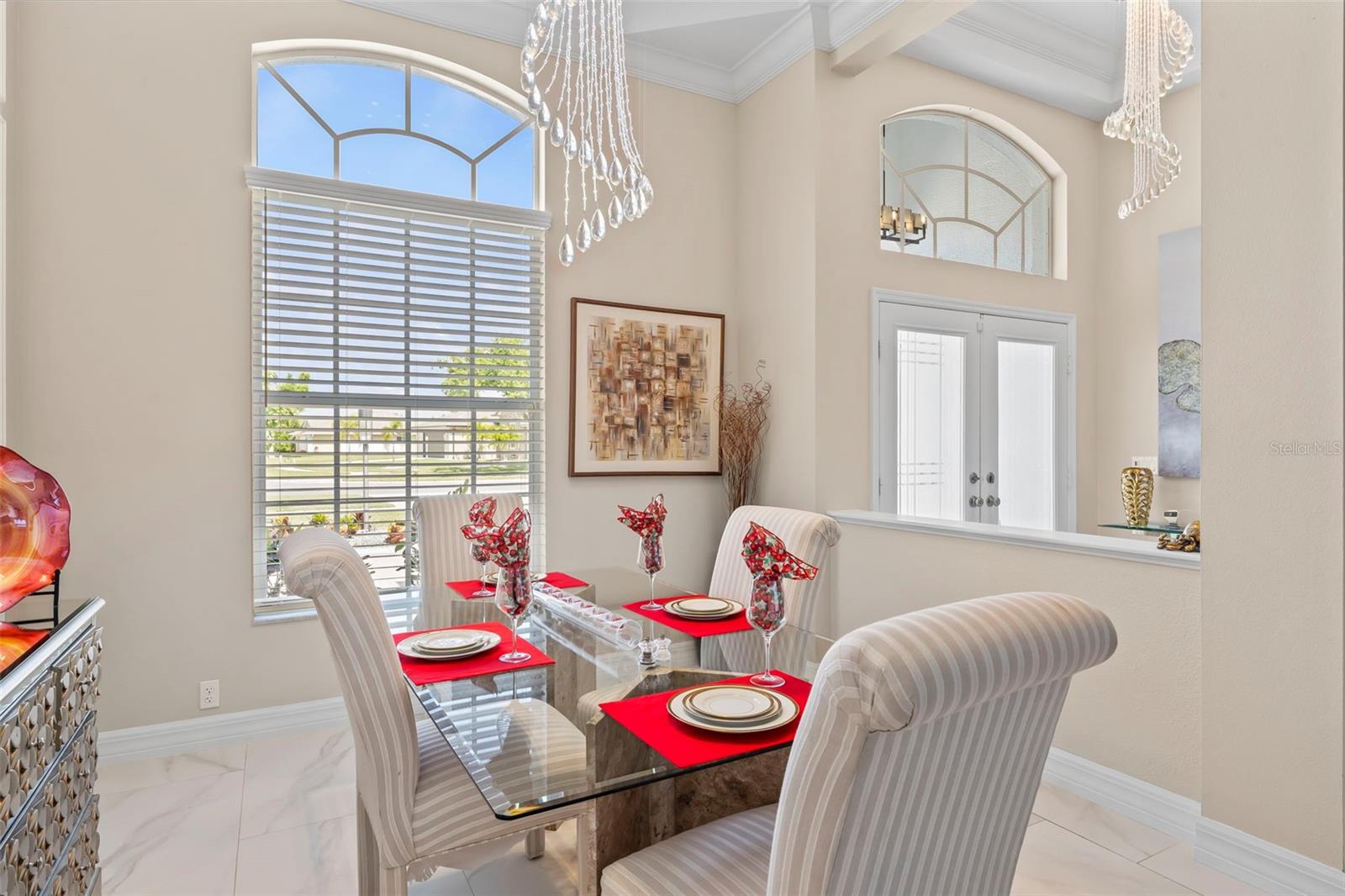 6880 PAN AMERICAN BLVD