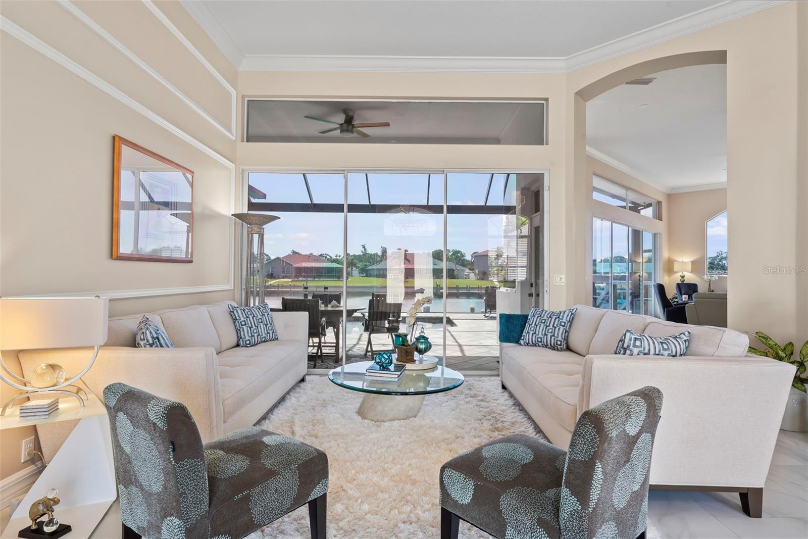 6880 PAN AMERICAN BLVD