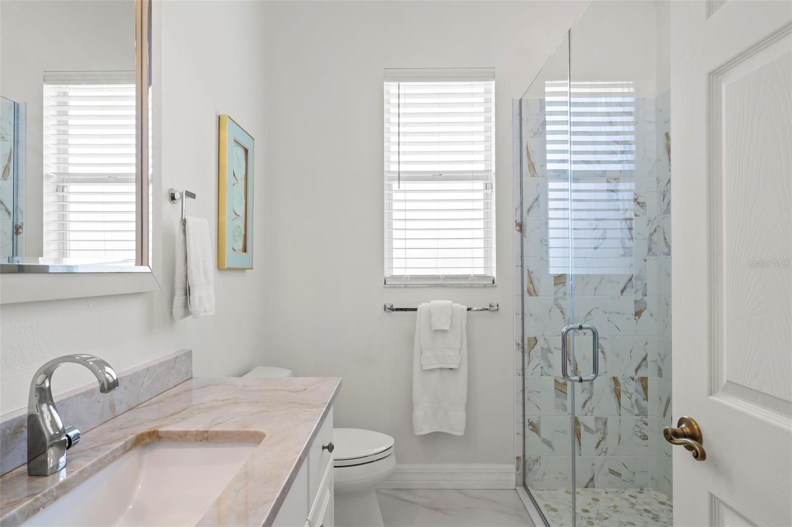 6880 PAN AMERICAN BLVD