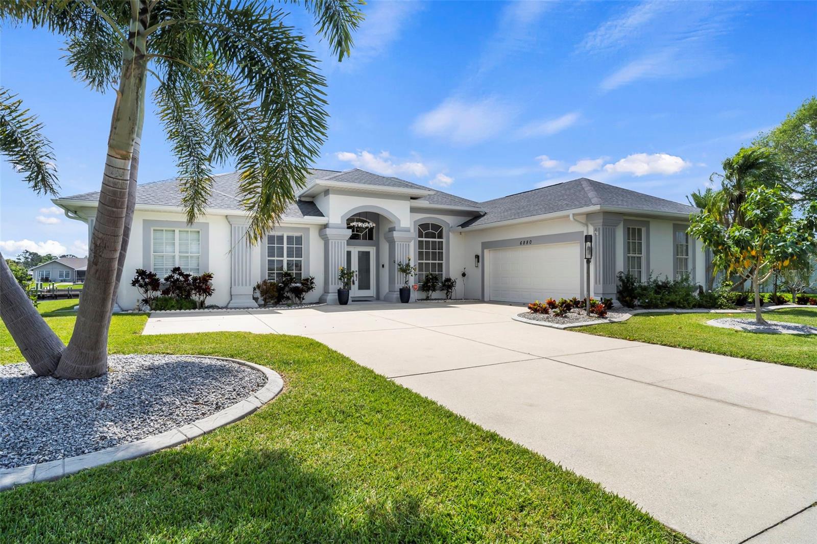 6880 PAN AMERICAN BLVD