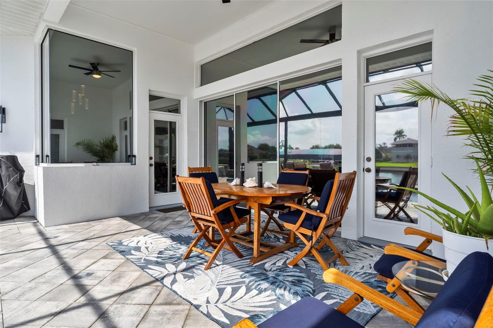 6880 PAN AMERICAN BLVD