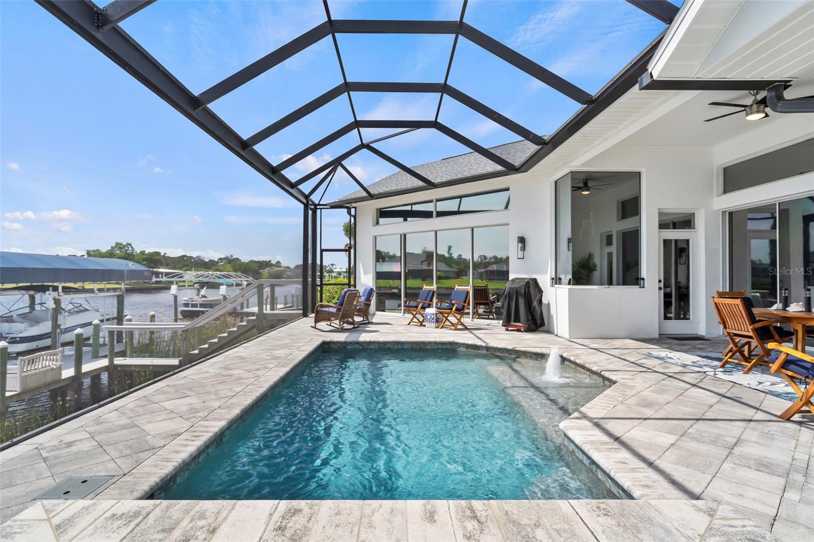 6880 PAN AMERICAN BLVD