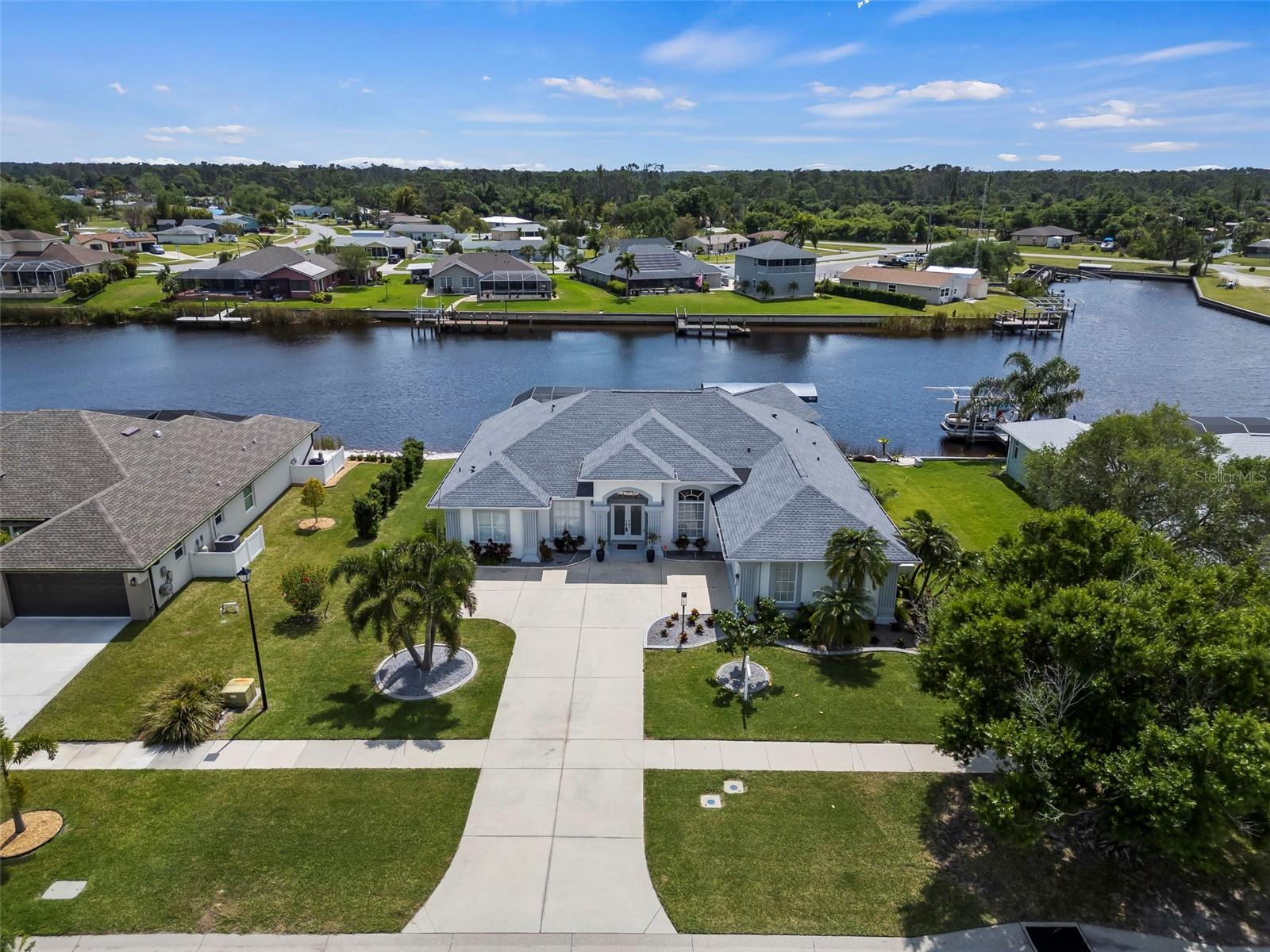 6880 PAN AMERICAN BLVD