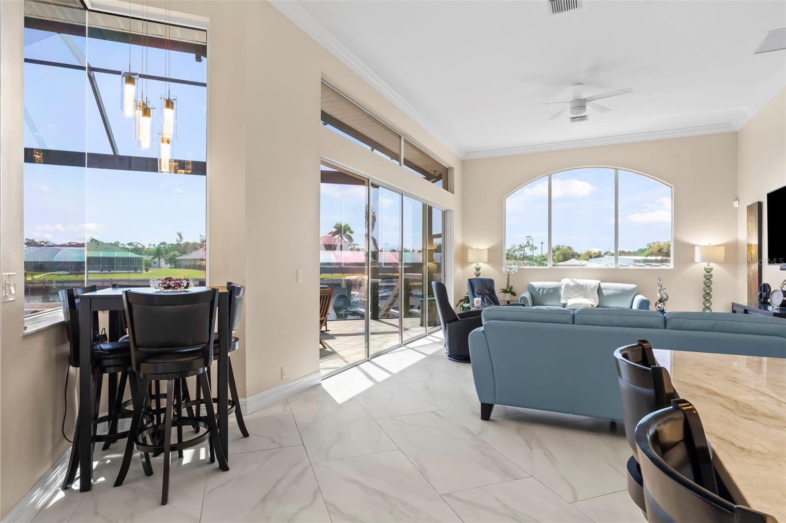 6880 PAN AMERICAN BLVD