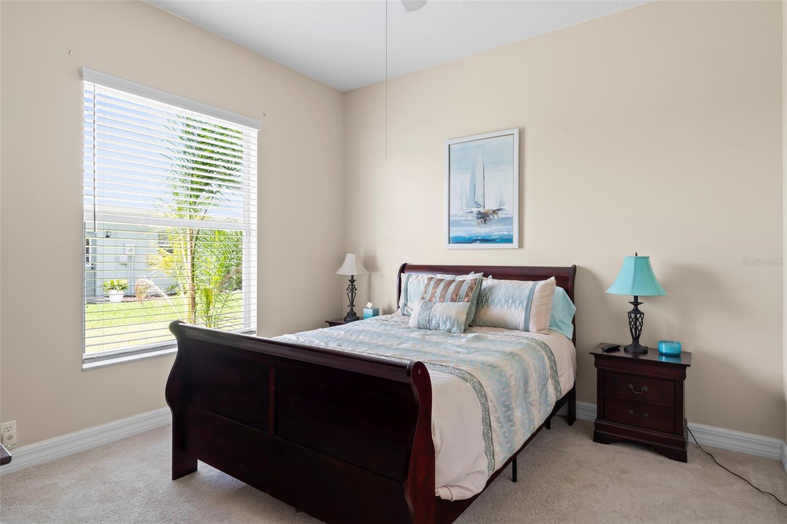 6880 PAN AMERICAN BLVD