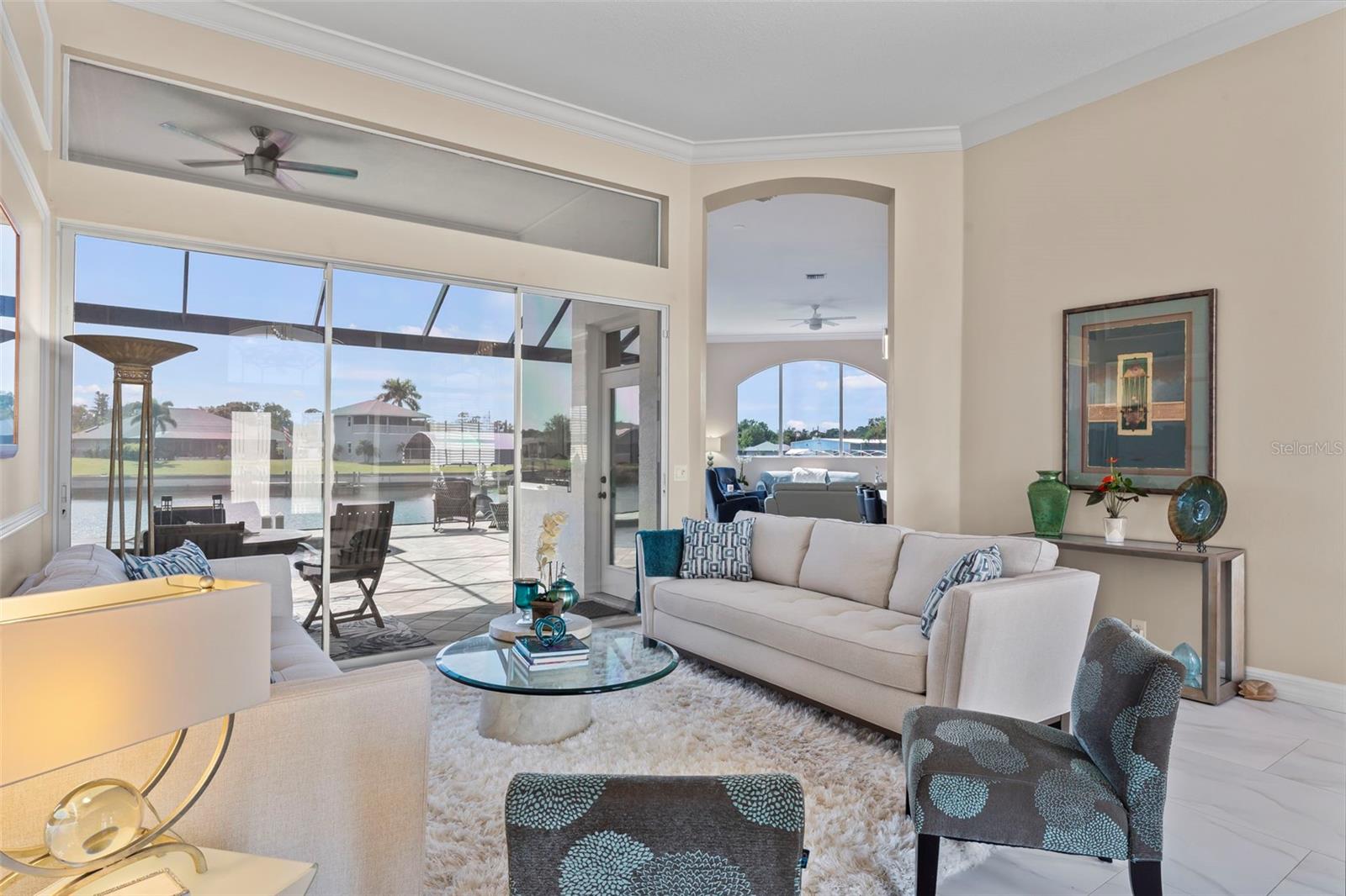 6880 PAN AMERICAN BLVD