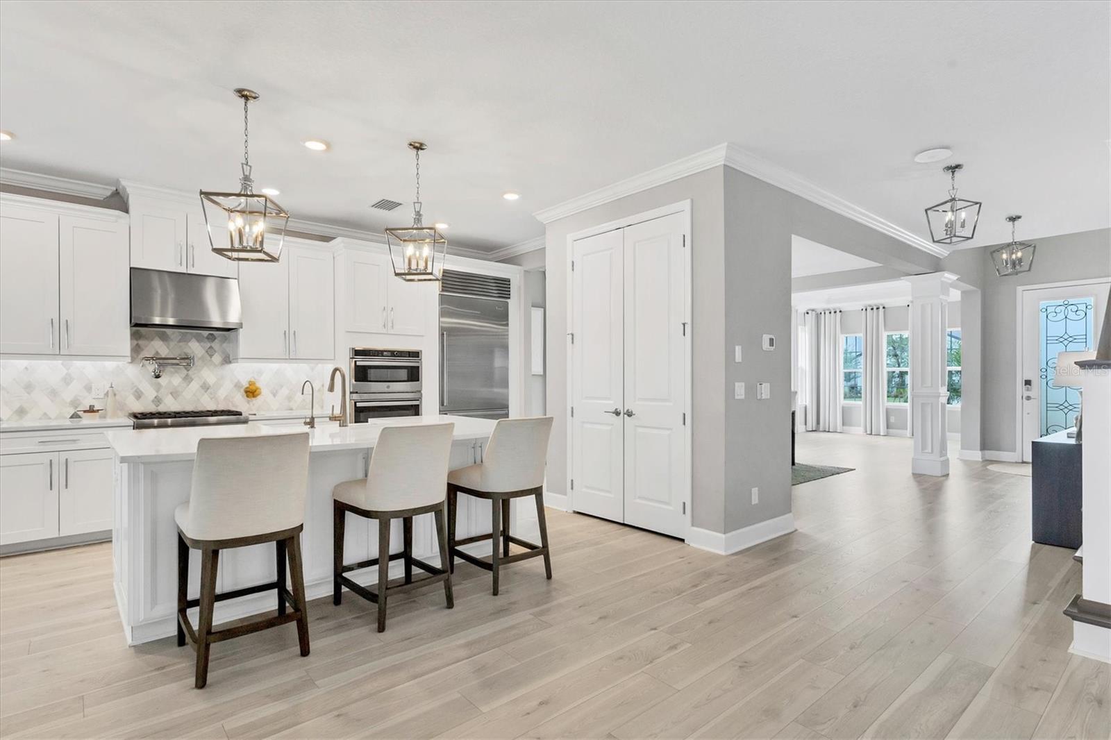 6375 GRANDVIEW HILL CT