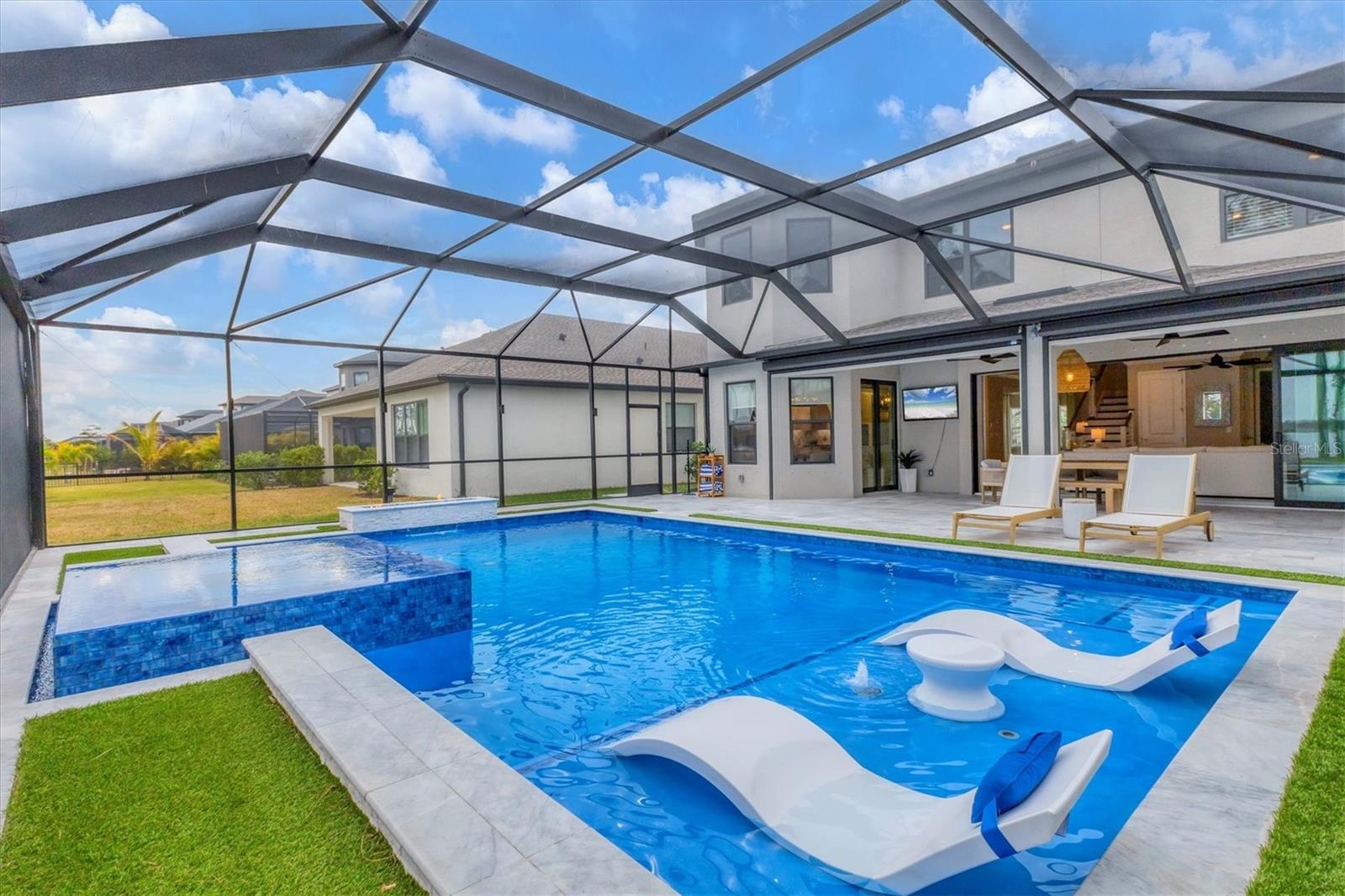 6375 GRANDVIEW HILL CT