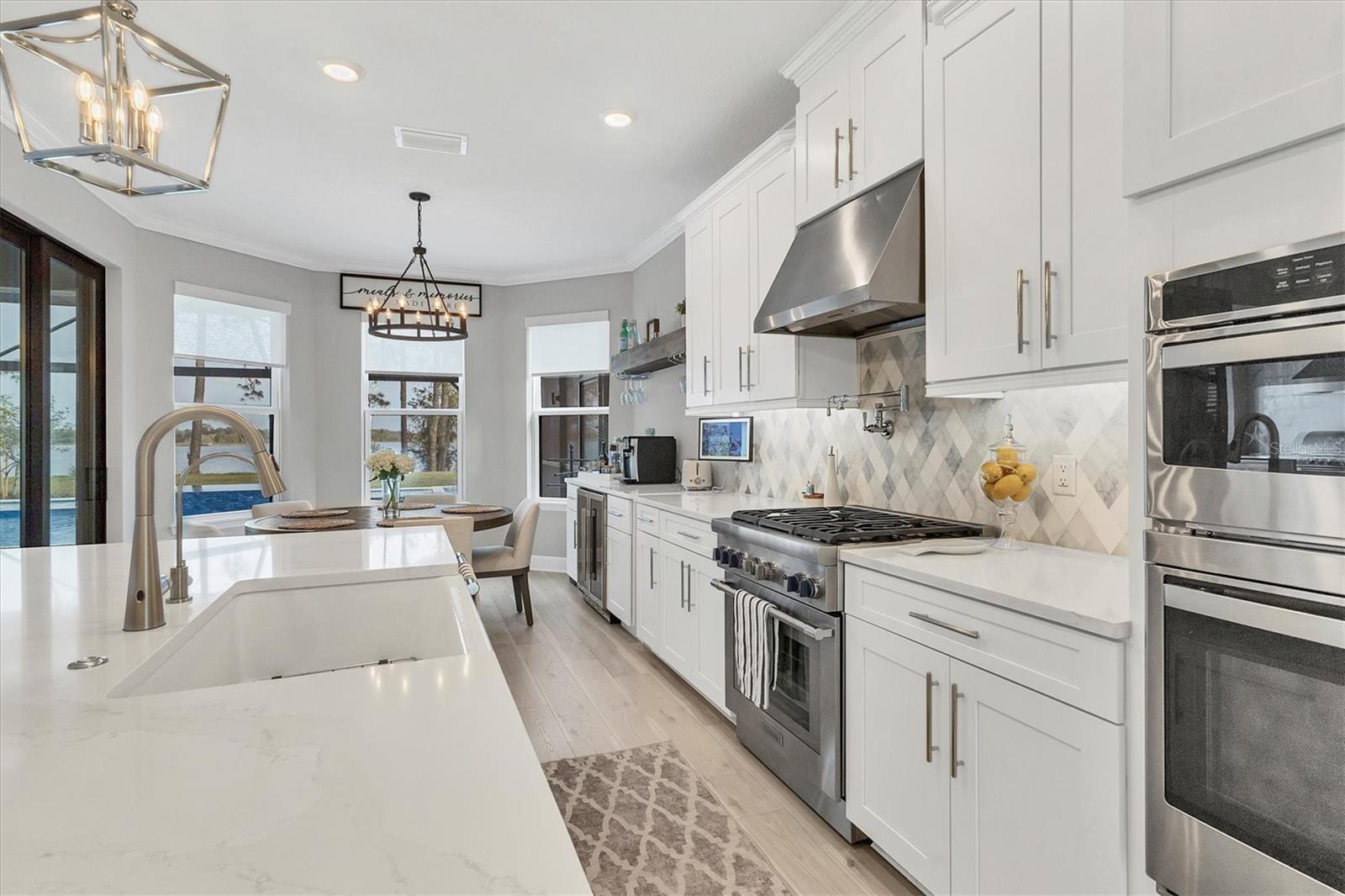 6375 GRANDVIEW HILL CT