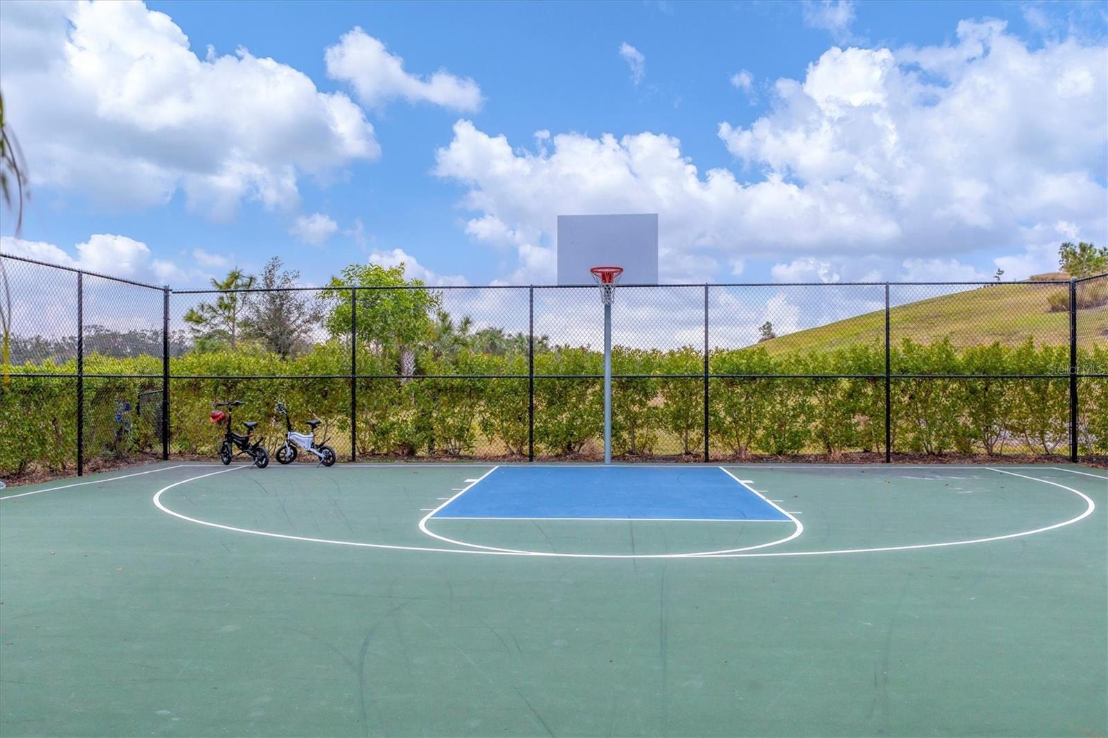 6375 GRANDVIEW HILL CT