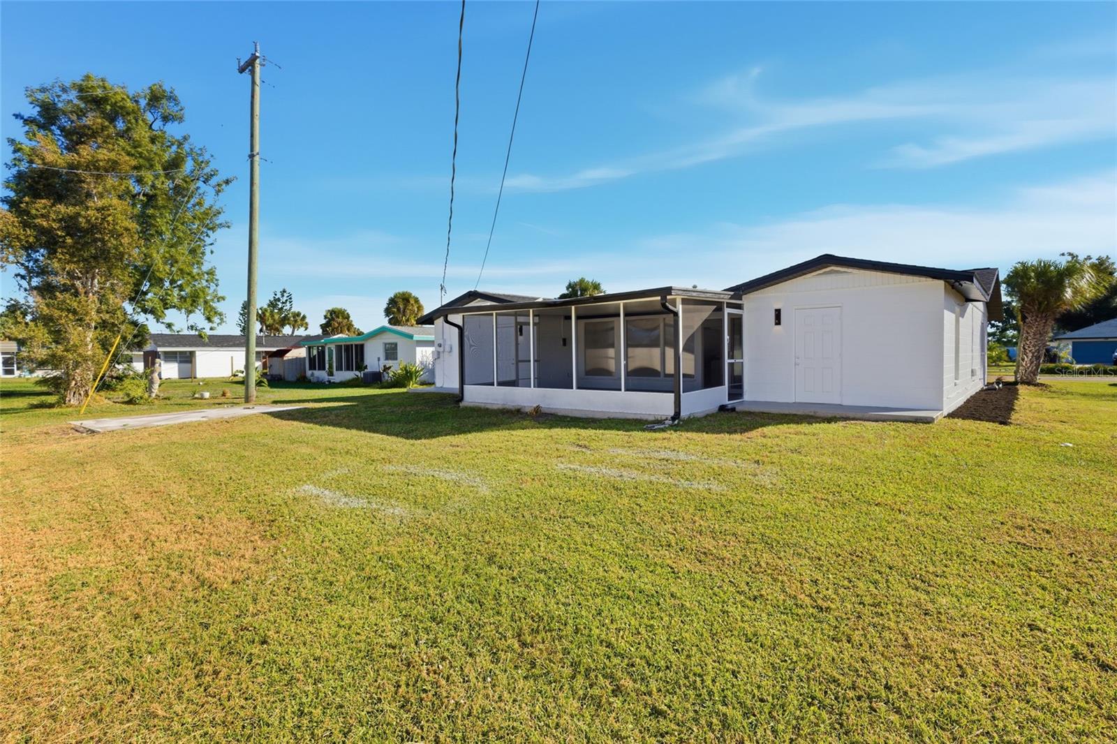 273 VENICE EAST BLVD