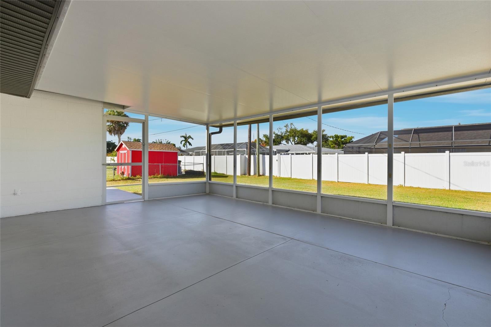 273 VENICE EAST BLVD