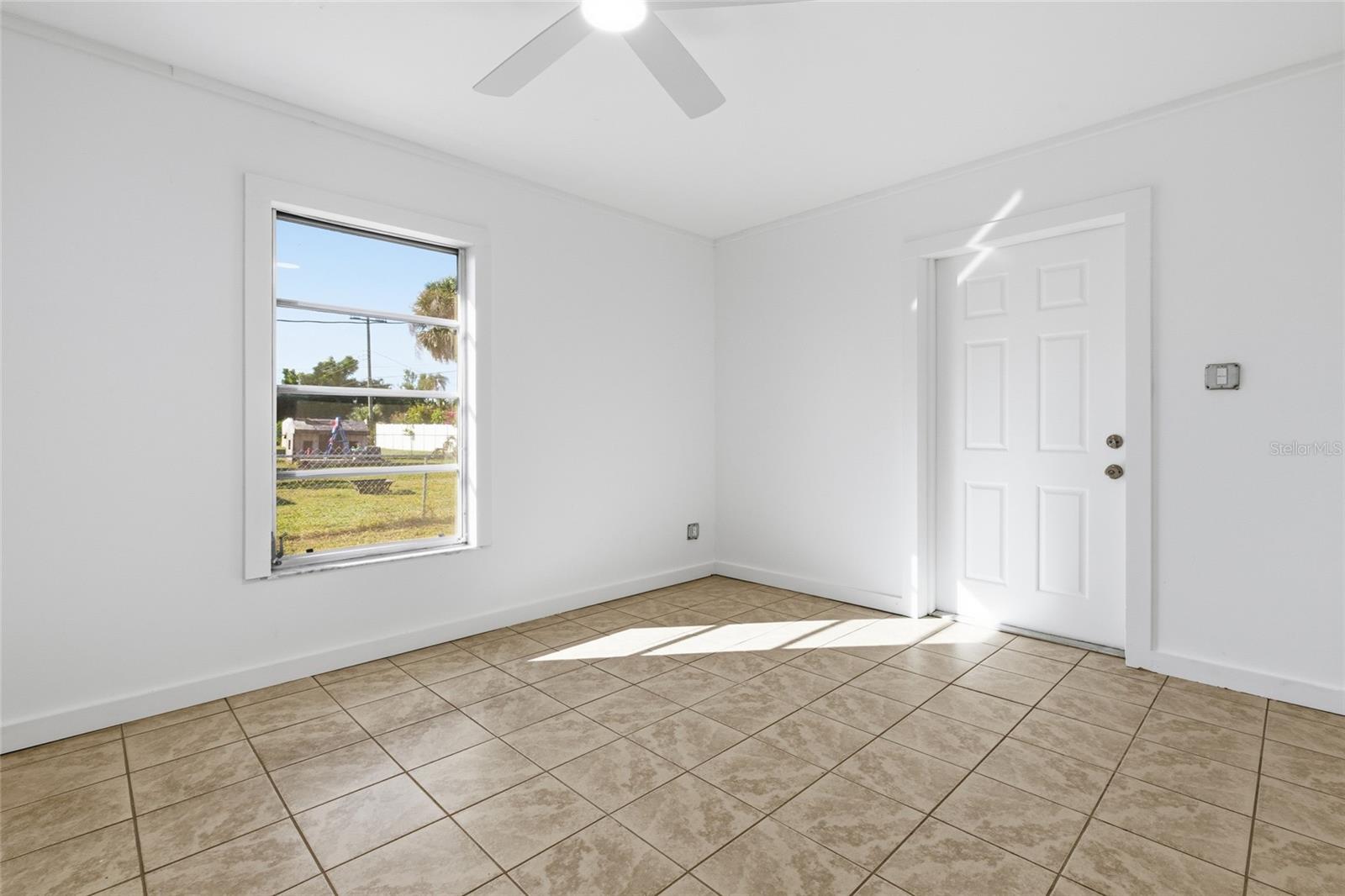 273 VENICE EAST BLVD