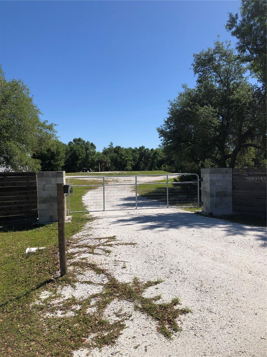 9884 SW SOUTHERN DREAMS RD