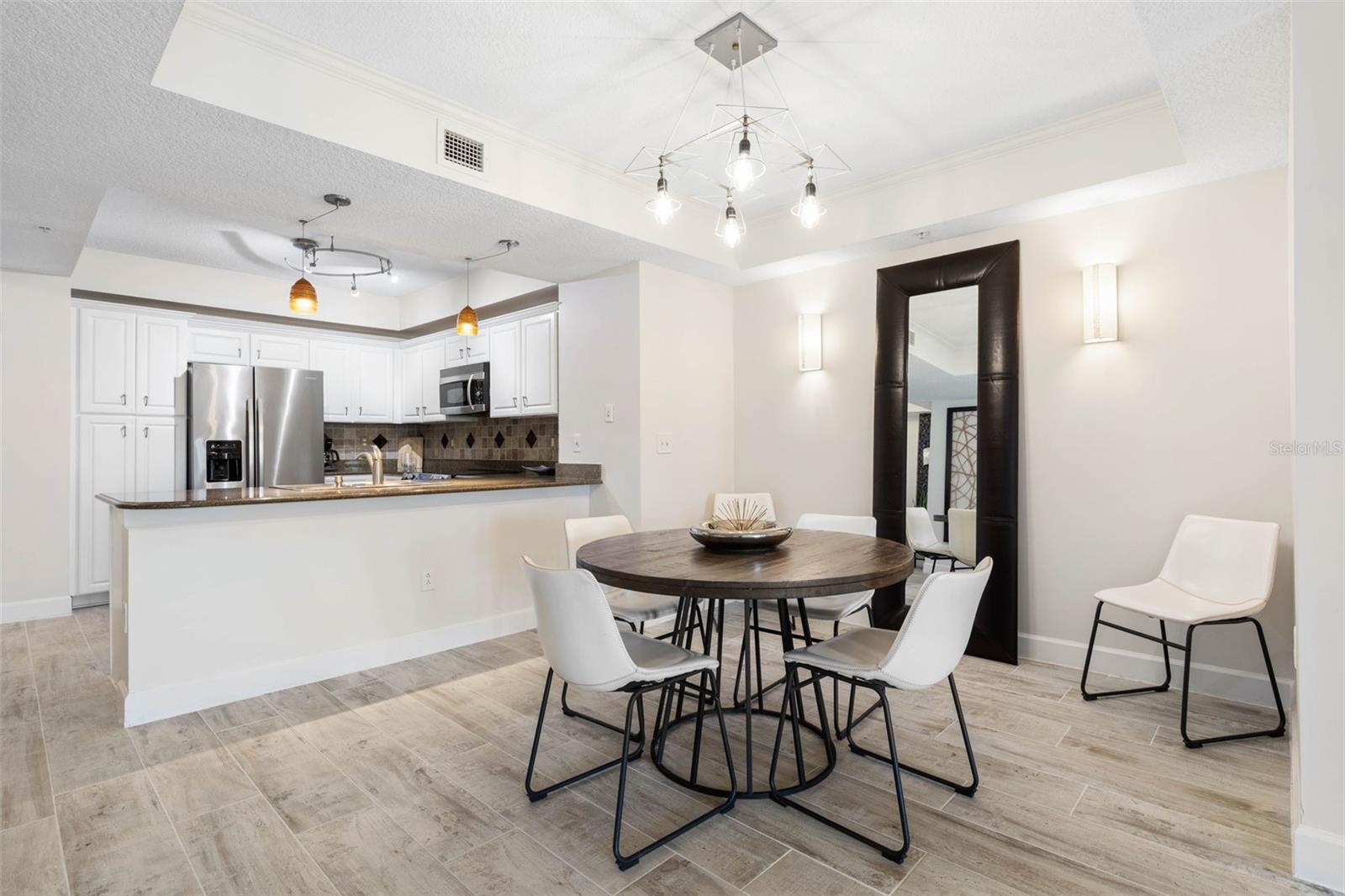 200 OCEAN CREST DR #715